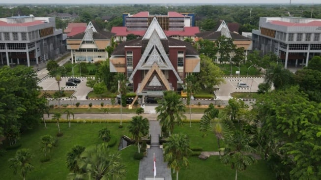 10 Kampus Favorit di Kalimantan Barat, Ternyata Tak Cuma Ada di Pontianak!