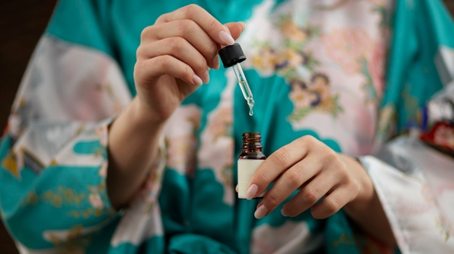 ilustrasi parfum Arab. [Freepik]