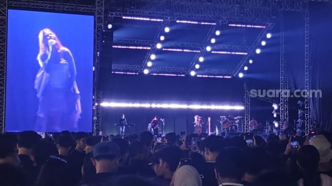 Penampilan Nadin Amizah di Soundfest 2025 di Jiexpo Kemayoran, Jakarta Pusat pada Jumat, 23 Mei 2025 [Suara.com/Rena Pangesti]