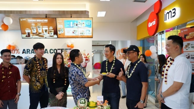 Indosat Gandeng Tomoro Coffee, Buka Gerai dengan Konsep Ngopi Sambil Layanan Digital