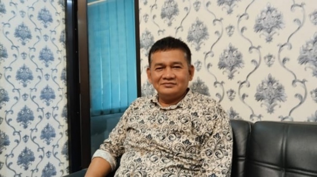 Direktur Utama PUDAM Tirta Lawu, Prihanto telah mengubah wajah perusahaan air milik daerah itu menjadi mesin pendapatan daerah yang tangguh dan inovatif. [Dok Pribadi]