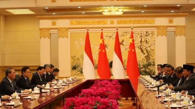 Foto Ilustrasi, Presiden Prabowo Subianto bertemu dengan Perdana Menteri (PM) China, Li Qiang, di Balai besar Rakyat Beijing, China, beberapa waktu lalu. [Antara/Desca Lidya Natalia]  