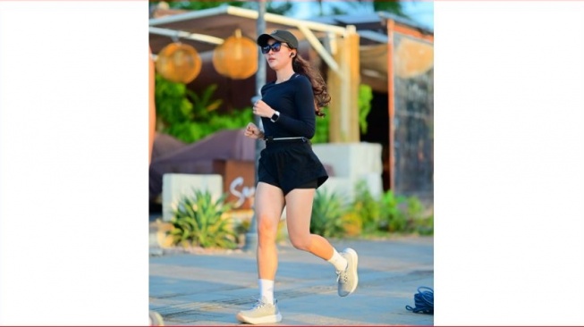 Ni Luh Putu Silvia Sanjiwani, karyawan swasta di Bali yang juga pengguna IM3 Platinum [Istimewa] 