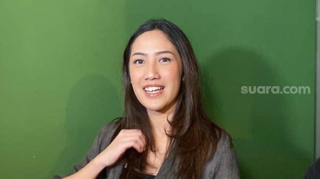 Tamara Tyasmara saat ditemui di kawasan Kemang, Jakarta Selatan pada Minggu, 25 Mei 2025. [Suara.com/Tiara Rosana]