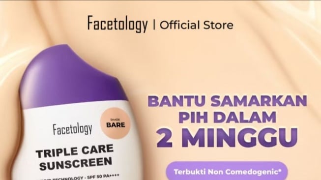 Facetology Triple Care Sunscreen Tinted SPF 50 PA++++, rekomendasi tinted sunscreen yang patut kamu coba (Shopee/Facetology Official Shop)