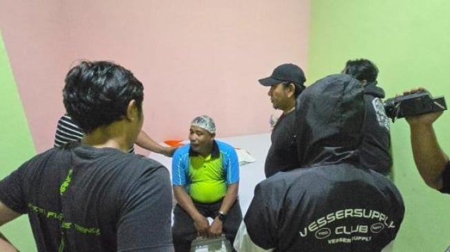 Tim Resmob Polda Sulsel mengamankan terduga pelaku praktik aborsi ilegal di kota Makassar, Sulsel, Minggu 25 Mei 2025 [SuaraSulsel.id/Istimewa]