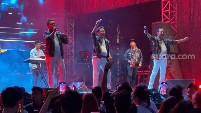 Pecah Abis! Trio Ambisi Sukses Bikin Penonton Muda Berjoget di Soundsfest 2025