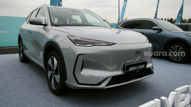 Perang Harga ke Perang Mulut, Geely Tuding BYD Munafik: Maling Teriak Maling