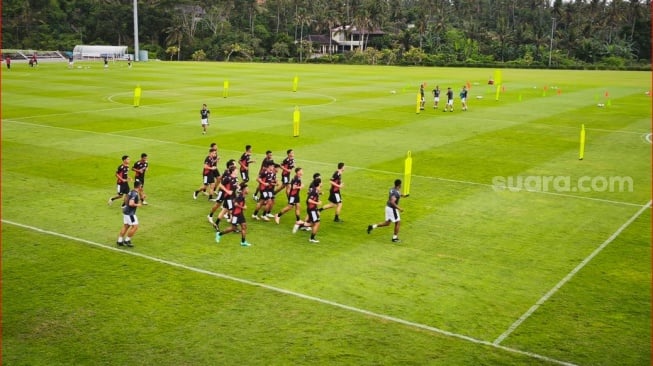 9 Pemain Absen di TC Timnas Indonesia di Bali, Termasuk Justin Hubner Dan Calvin Verdonk