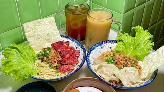 Depot Kayutangan: Sensasi Mie Halal Lezat dengan Nuansa Vintage di Malang