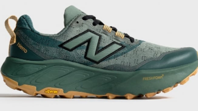 5 Rekomendasi Sepatu New Balance Terbaik untuk Traveling, Empuk dan Awet