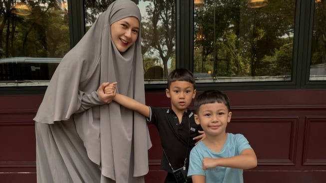 Paula Verhoeven bagikan foto saat bersama dengan buah hatinya (Instagram)