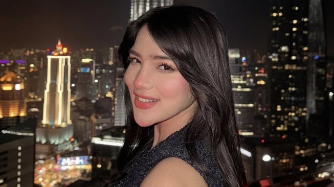 Davina Karamoy. [Instagram]