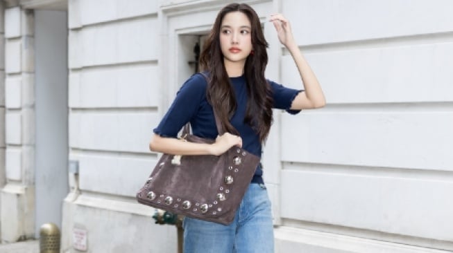 Intip 4 Gaya Outwear Trendi yang Terinspirasi dari Freen Sarocha, Wajib Dicoba!