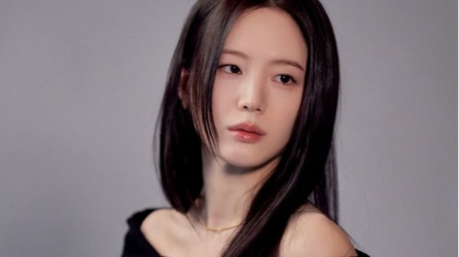 Chic dan Modis! 4 Look Hangout Kekinian ala Jang Gyuri yang Wajib Disontek