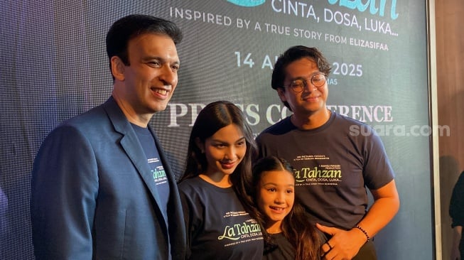 Pemain dan produser La Tahzan dalam konferensi pers di kawasan Setiabudi, Jakarta Selatan pada Rabu, 28 Mei 2025 [Suara.com/Tiara Rosana]. 
