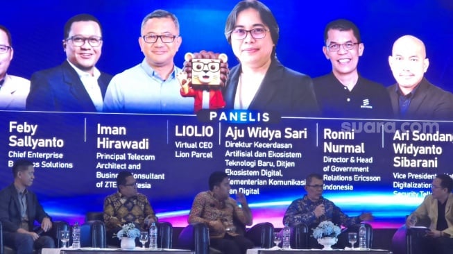 Diskusi dengan tema "Capitalizing On he AI Revolution" di ajang Selular Award 2025, Jakarta, belum lama ini. [Suara.com/Dythia]