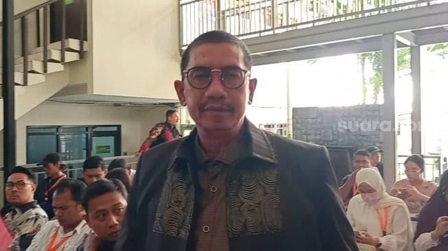 Fahmi Bachmid, pengacara Nikita Mirzani ditemui di Pengadilan Negeri Jakarta Selatan pada Rabu, 28 Mei 2025. [Suara.com/Rena Pangesti]