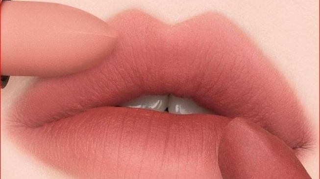 Rekomendasi Merek Lipstik Untuk Ombre Viral Harga di Bawah Rp 100 Ribu