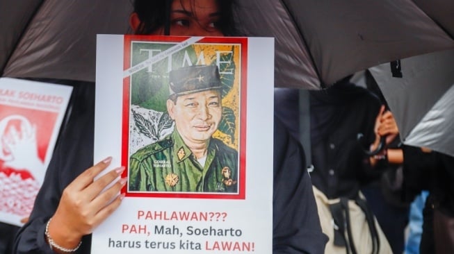 Usulan Soeharto Jadi Pahlawan Nasional Masih Diteliti, Kemensos Target Rampung Sebelum Agustus