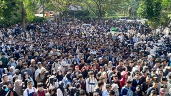 Membludak hingga Pencari Kerja Tumbang, Begini Kata Pemprov Jakbar Imbas Job Fair Bekasi Rusuh. (ANTARA/Pradita Kurniawan Syah)