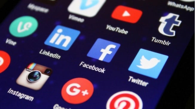 FoMO dan Kecanduan Media Sosial, Menyelami Perangkap Digital Remaja