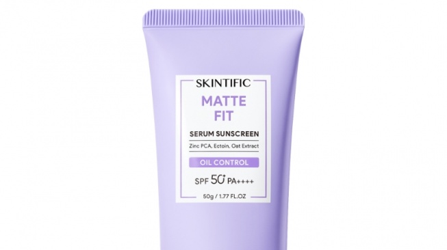 SKINTIFIC Matte Fit Serum Sunscreen SPF 50+ PA++++. (Shopee)