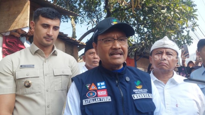 Menteri Sosial (Mensos), Saifullah Yusuf atau Gus Ipul, di Kabupaten Bandung. (Suara.com/Lilis)
