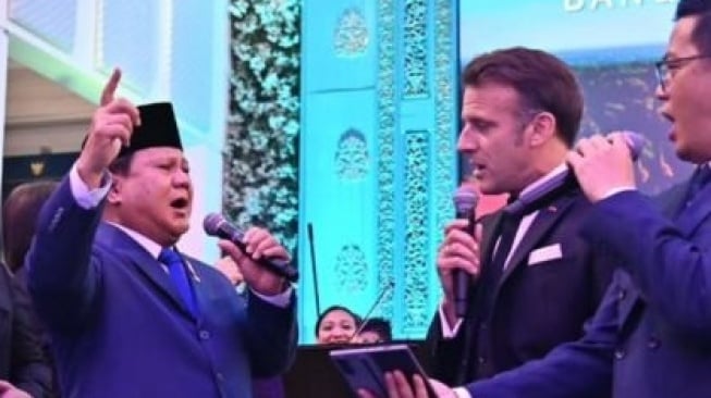 Mesranya Prabowo-Macron, Asyik Nyanyi Bareng Usai Makan Malam