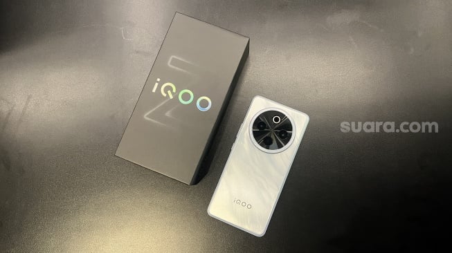 iQOO Z10 yang akan diluncurkan 4 Juni 2025. [Suara.com/Dicky Prastya]