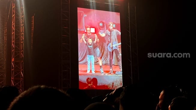 Konser di Jakarta, Saosin Ajak Bocah 7 Tahun Crowd Surfing