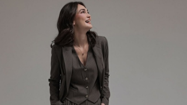 Luna Maya (Sumber foto: Instagram.com/lunamaya)