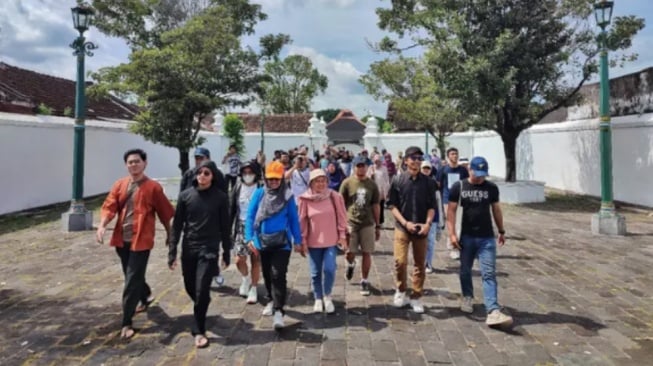 5 Komunitas Tur Jalan Kaki di Jogja yang Seru dan Bikin Kamu Makin Pintar
