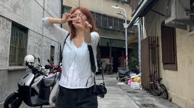 Gaya Santai nan Stylish ala Seulgi Red Velvet, Bisa Kamu Contek Buat Hangout!