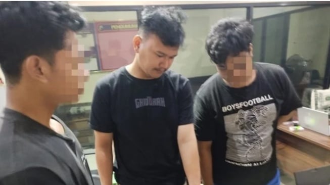 Operasi Narkoba Polres Karanganyar: Pengedar Tembakau Gorilla Diringkus