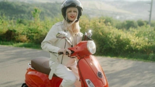 6 Rekomendasi Motor untuk Perempuan Bertubuh Pendek: Bodi Mini, Spek Gahar