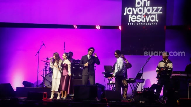 Danilla Hingga Kris Dayanti Meriahkan Panggung Sing A Long Tribute to Titiek Puspa di Java Jazz 2025