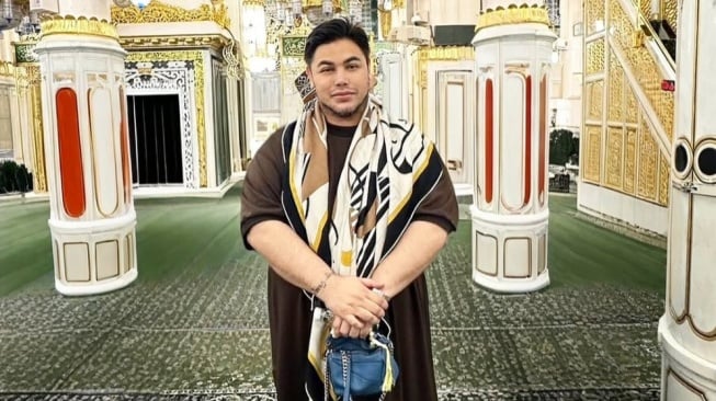 Ivan Gunawan Bagi Momen di Raudhah, Potret Langka Suasana Sepi Bikin Takjub