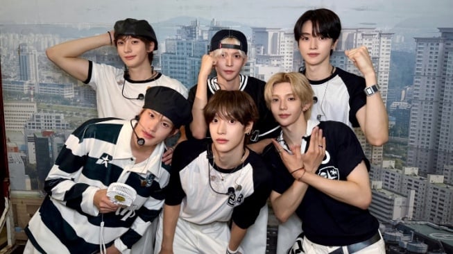 Selamat! RIIZE Raih Trofi Ketiga Lagu Fly Up di Program Show! Music Core