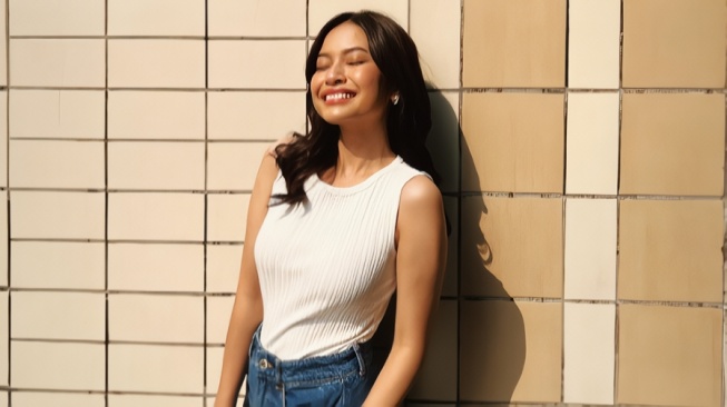 Hangout Makin Kece dengan 5 Inspirasi Outfit Kasual ala Hanggini