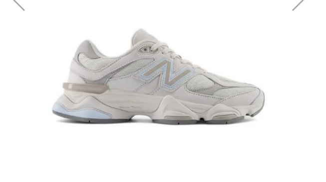 New Balance 9060 Unisex Snakers Shoes - Light Grey. [newbalance.co.id]
