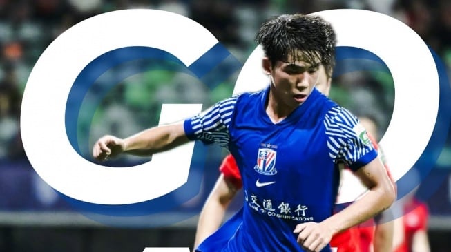 Wonderkid China, Liu Chengyu yang bisa menjadi ancaman bagi timnas Indonesia di Kualifikasi Piala Dunia 2026. Ia berpotensi catatkan debut saat Team Dragons melawan skuad Garuda pada 5 Juni 2025 mendatang. (Instagram/@shshenhua1993)