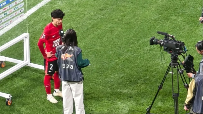 Pemain muda China, Hu Hetao bakal menjaga posisi bek kiri. Di usianya yang masih 21 tahun, ia sudah menjadi andalan Branko Ivankovic dengan mengantongi empat caps bersama Team Dragons. (Instagram/@doggod1023)