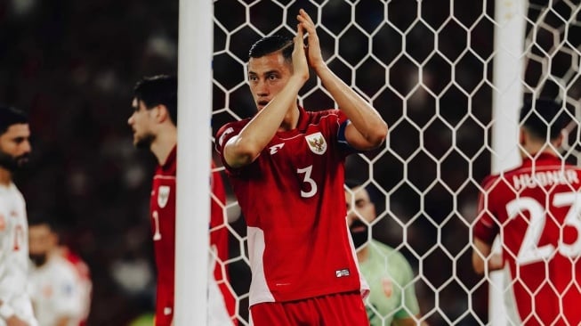 Jay Idzes percaya diri timnas Indonesia kalahkan China. (Instagram/@jayidzes)