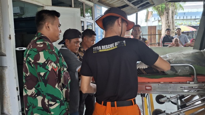 Pekerja di Tapsel Ditemukan Tewas Sejauh 7,5 Km Usai Hanyut Saat Ambil Batu