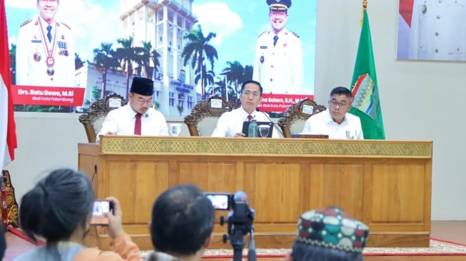 100 Hari Kerja Ratu Dewa-Prima Salam: Bangkitkan UMKM, Dorong Ekonomi Stabil