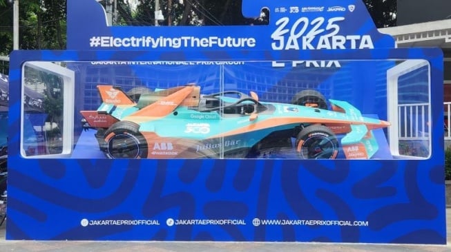 Mobil balap listrik Gen3 Evo dipamerkan di Bundaran HI. (Foto dok. ist)