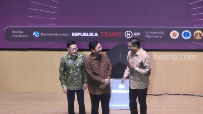 Sahabat-AI makin canggih kini bisa chat dengan bahasa Jawa, Jakarta, Senin (2/6/2025). [Suara.com/Dythia]