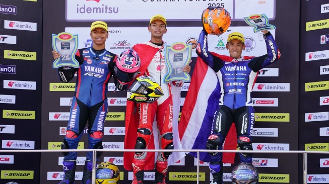 Pembalap Astra Honda Racing Team (AHRT) M. Adenanta Putra berhasil menjuarai race pertama kelas SS600 putaran kedua ajang ARRC 2025 di Sirkuit Sepang pada Sabtu (31/5/2025). [Dok PT AHM]