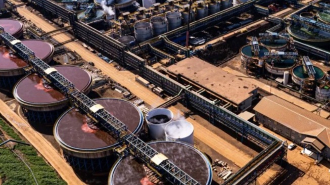 Pabrik unit bisnis Harita Nickel PT Halmahera Persada Lygend (HPL) yang berada di Kawasan Industri Pulau Obi, Kabupaten Halmahera Selatan, Maluku Utara. [Harita Nickel]